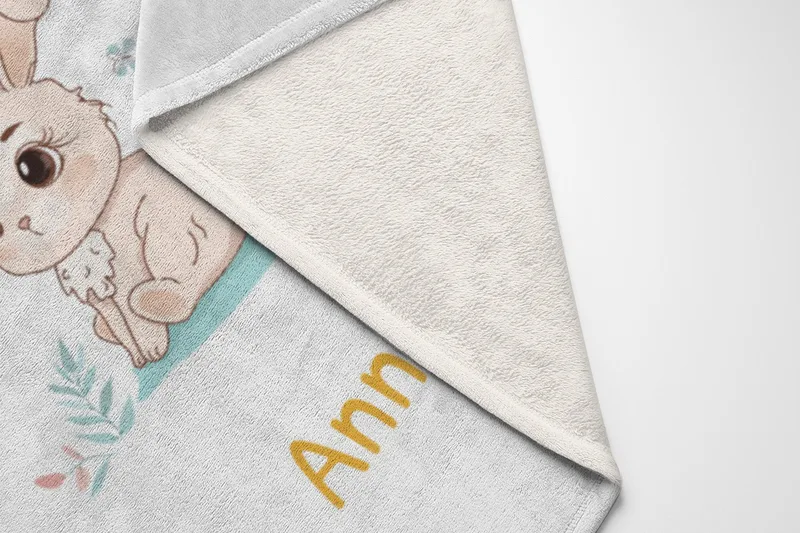 Babydecke Häschen mit Regenbogen - mit Namen personalisierbar Hase 75 x 100 cm