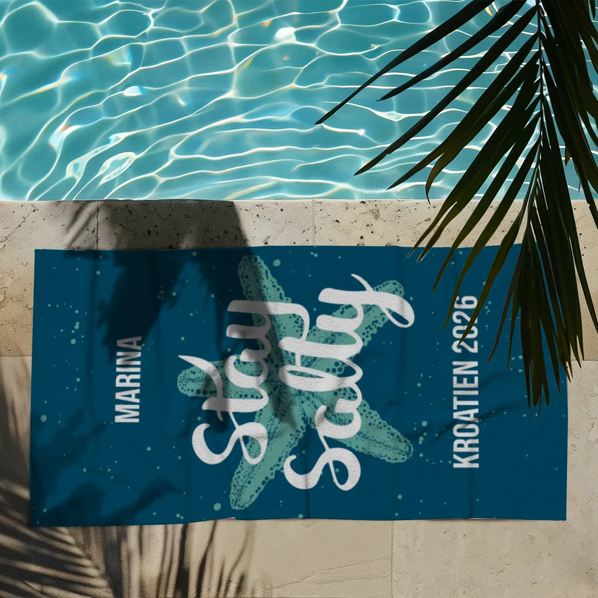 Badetuch Sommer - mit Namen personalisierbar - personalisiertes Namens-Badetuch - Strandtuch mit Wunschtext - Stay Salty