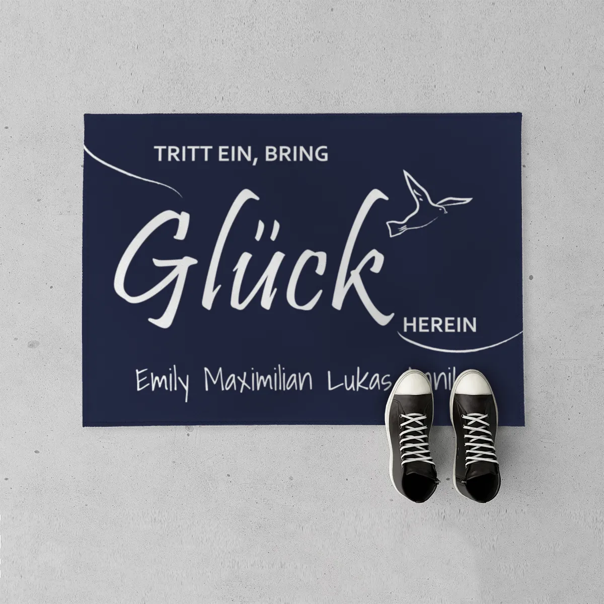 Fußmatte personalisiert Tritt ein, bring Glück herein - Geschenkidee für Familie, zum Einzug - Fussmatte mit Namen bedruckt Glück 70 x 50 cm
