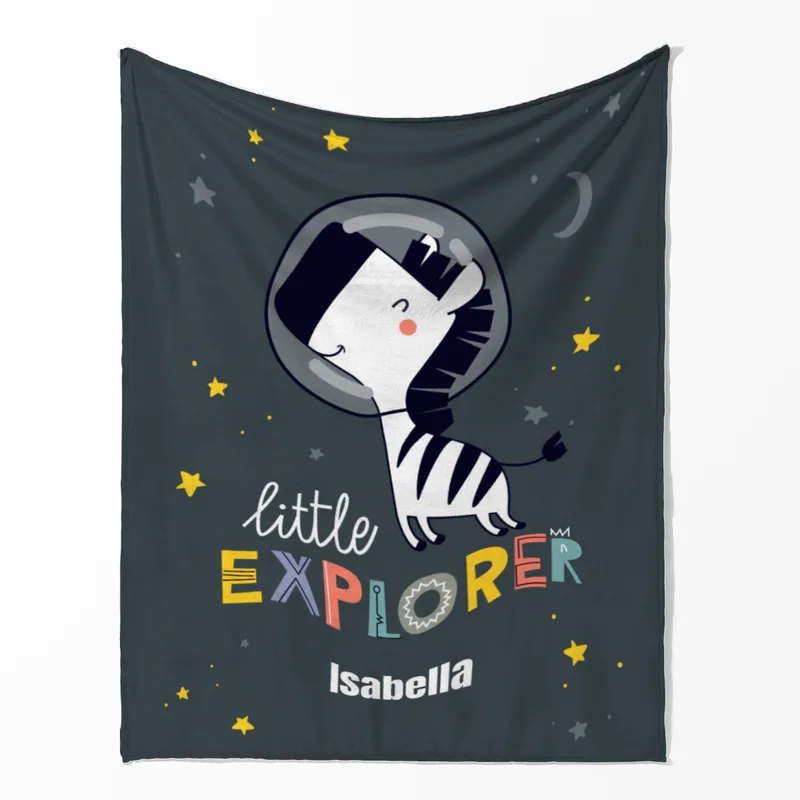 Wohndecke mit Namen personalisierbar, Kuscheldecke, Namensdecke mit niedlichem Tiermotiv, Geschenkidee Geburtstag Motiv Zebra Little Explorer 140 x 200 cm