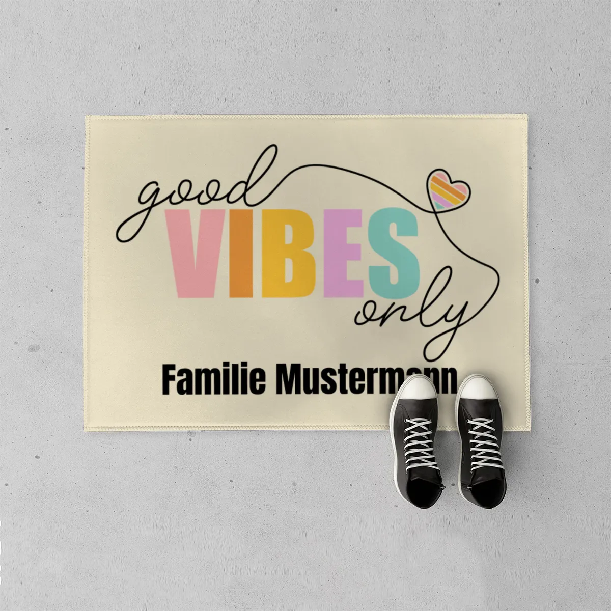 Fußmatte mit Namen personalisierbar - Geschenkidee Einzug, Geburtstag, Richtfest - Fussmatte mit Namen - Motiv Good Vibes Dark 70 x 50 cm
