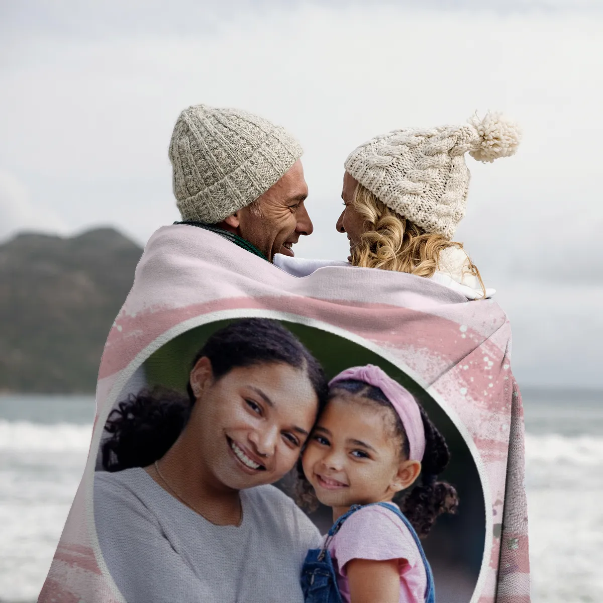 Kuscheldecke rosa 140 x 200 cm - mit Foto personalisierbar - Fotodecke selbst gestalten - Geschenkidee Muttertag, Geburtstag - Pinselstriche Hearts rose