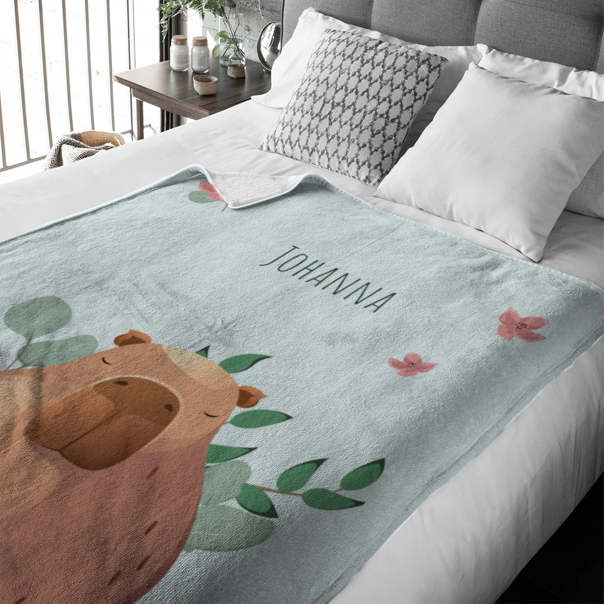 Wohndecke mit Namen personalisierbar, Kuscheldecke, niedliche Namensdecke mit Capybara, Geschenkidee Geburtstag Motiv Capy Wintermütze 140 x 200 cm