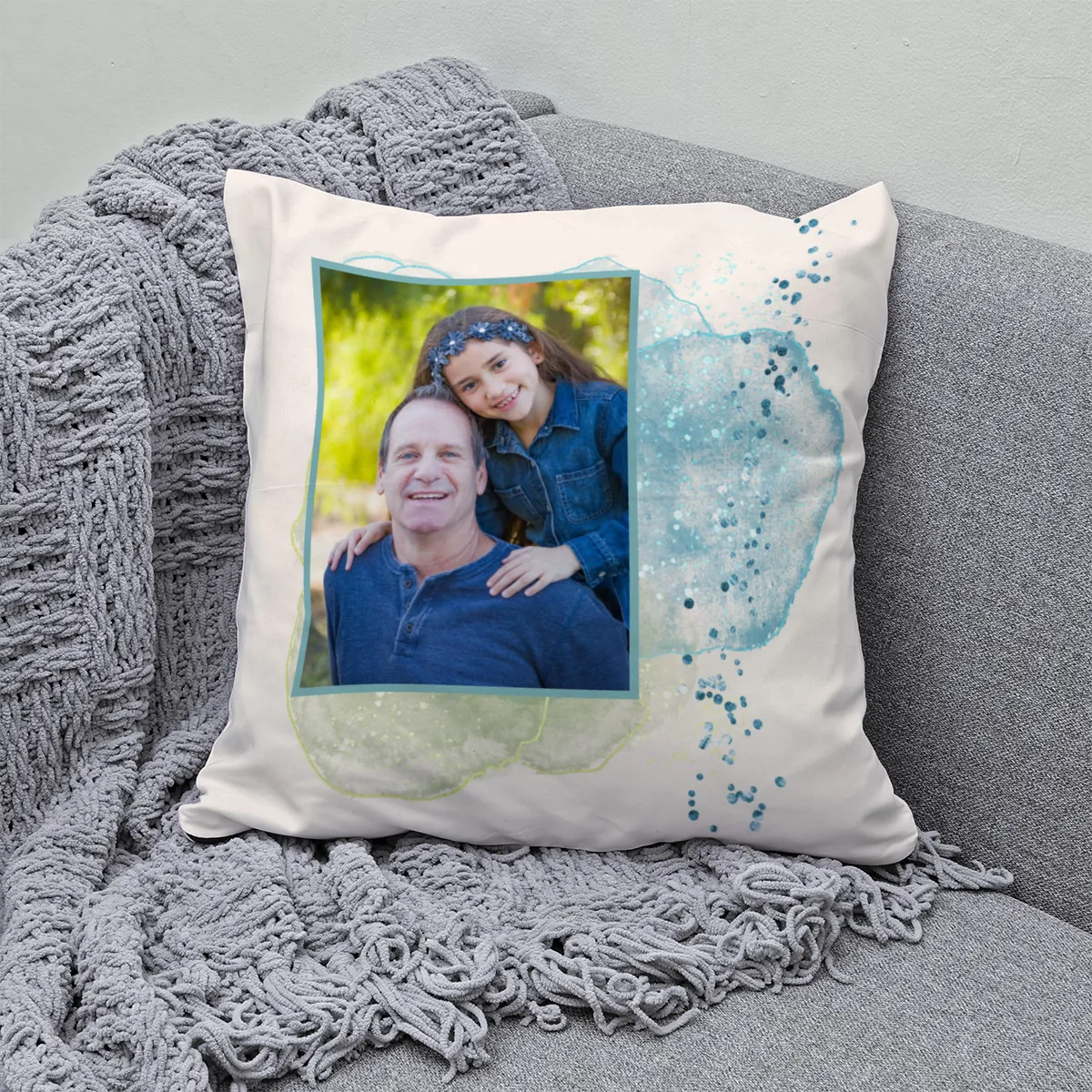 Personalisiertes Fotokissen - Vorderseite mit Foto personalisierbar - Samtkissenbezug Papa Substantiv - Geschenk Vatertag
