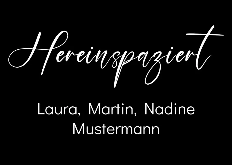 Fußmatte mit Namen personalisierbar - Geschenkidee Einzug, Geburtstag, Richtfest, Umzug - Fussmatte mit Namen - Motiv Hereinspaziert schwarz 70 x 50 cm
