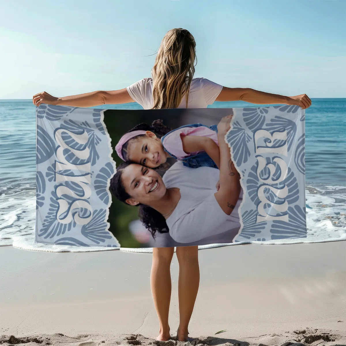 Strandtuch blau Sommer - mit Foto personalisierbar - Foto-Badetuch im Muscheldesign - Muscheln blau