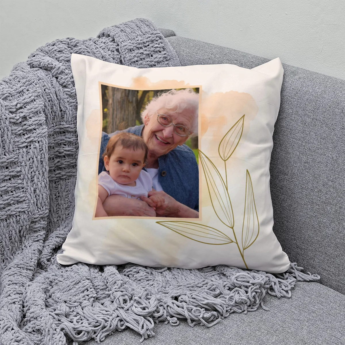 Personalisiertes Fotokissen - Vorderseite mit Foto personalisierbar - Samtkissenbezug Oma Substantiv - Geschenk Muttertag