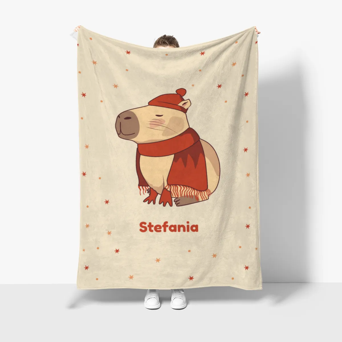 Wohndecke mit Namen personalisierbar, Kuscheldecke, niedliche Namensdecke mit Capybara, Geschenkidee Geburtstag Motiv Capy Wintermütze 140 x 200 cm