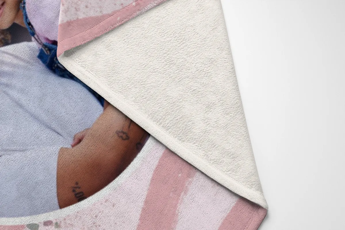 Kuscheldecke rosa 140 x 200 cm - mit Foto personalisierbar - Fotodecke selbst gestalten - Geschenkidee Muttertag, Geburtstag - Pinselstriche Hearts rose
