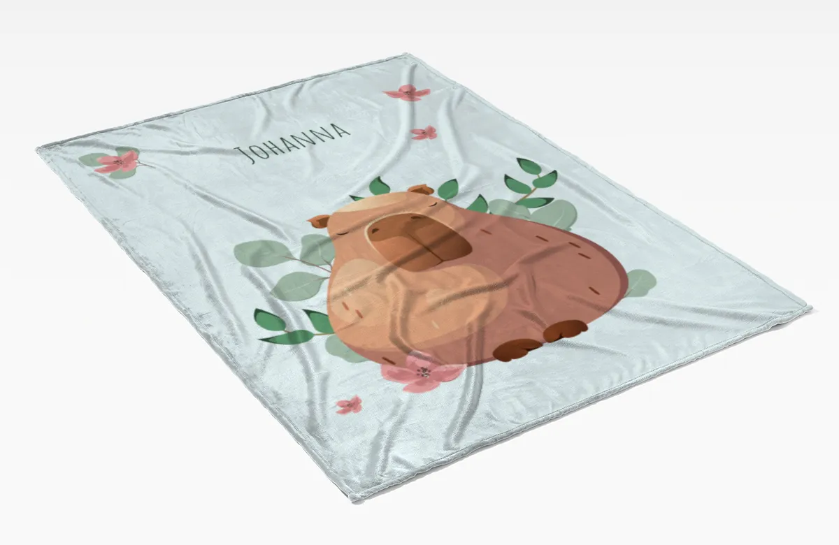 Wohndecke mit Namen personalisierbar, Kuscheldecke, niedliche Namensdecke mit Capybara, Geschenkidee Geburtstag Motiv Capy Wintermütze 140 x 200 cm