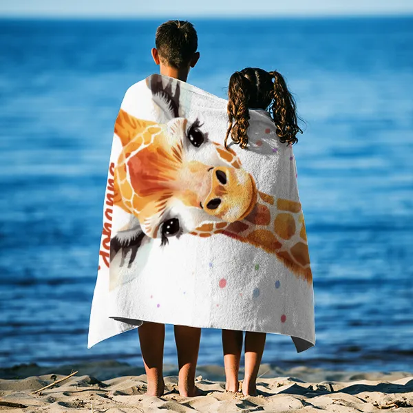 Badetuch mit Namen personalisierbar - personalisiertes Namens-Badetuch - Strandtuch mit Wunschtext - Giraffe