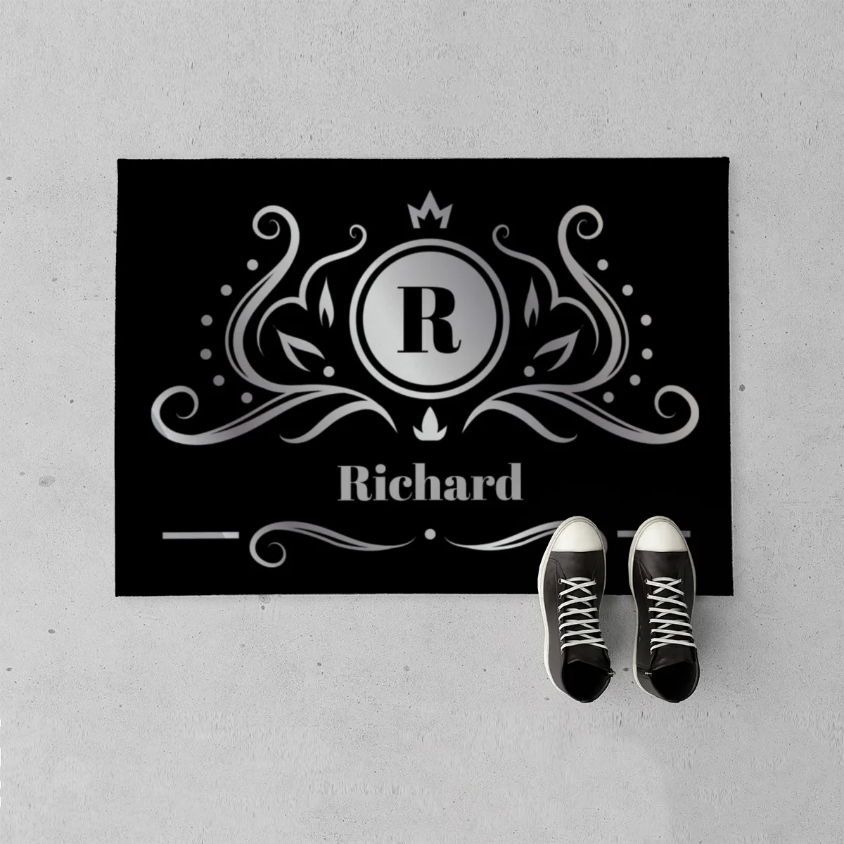 Fußmatte Ornamental mit Initial und Namen personalisierbar - Geschenkidee Einzug, Geburtstag, Richtfest - Fussmatte mit Namen Ornamental Initial 1 70 x 50 cm