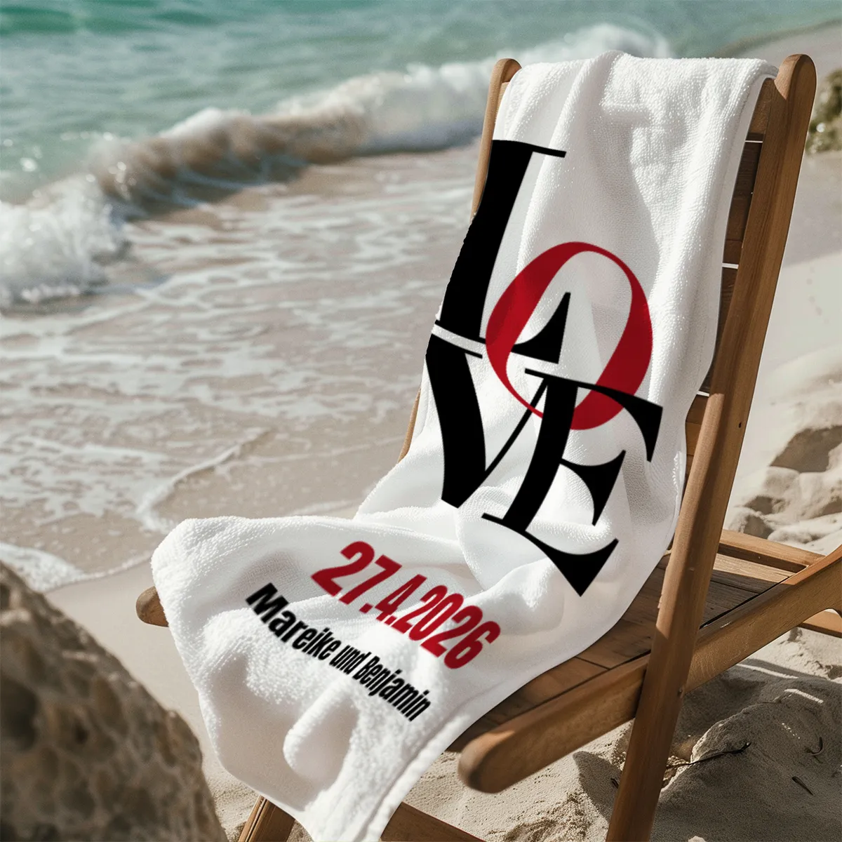 Love Typo - Badetuch mit Wunschtext