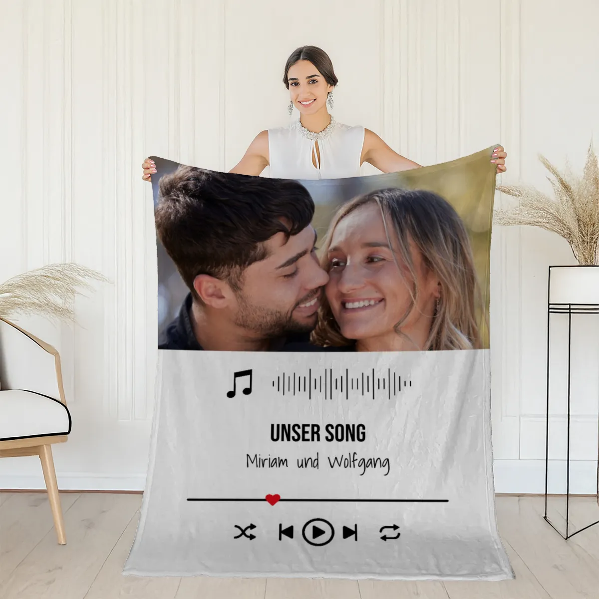 Kuscheldecke Our Lovesong - mit Bild und Text personalisierbar - Geschenkidee für Verliebte, Valentinstag Songplay Text Bild