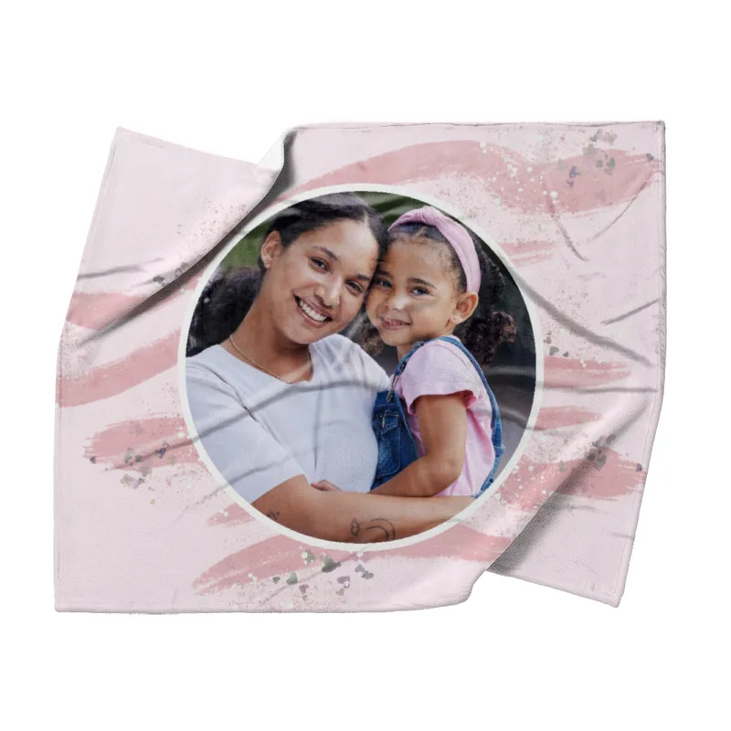 Kuscheldecke rosa 140 x 200 cm - mit Foto personalisierbar - Fotodecke selbst gestalten - Geschenkidee Muttertag, Geburtstag - Pinselstriche Hearts rose