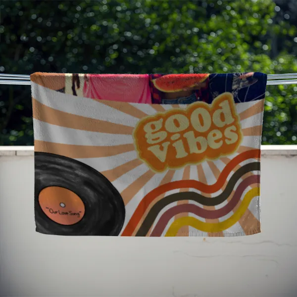 Strandtuch Good Vibes im Retro-Look - mit Foto personalisierbar - Foto-Badetuch für Urlaub, Bad, Strand - Good Vibes