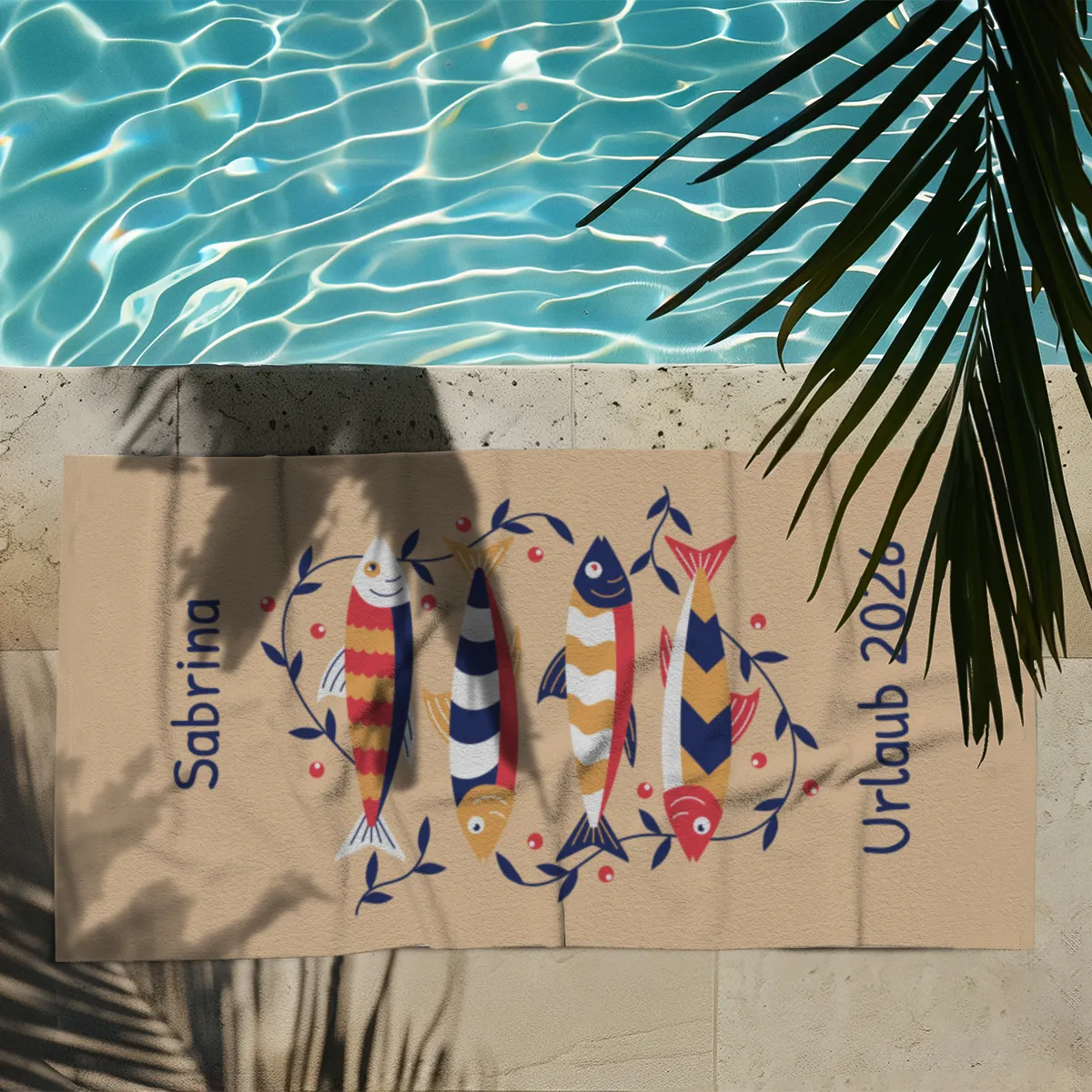 Badetuch mit Namen personalisierbar - personalisiertes Namens-Badetuch - Strandtuch mit Wunschtext - Sardinen floral