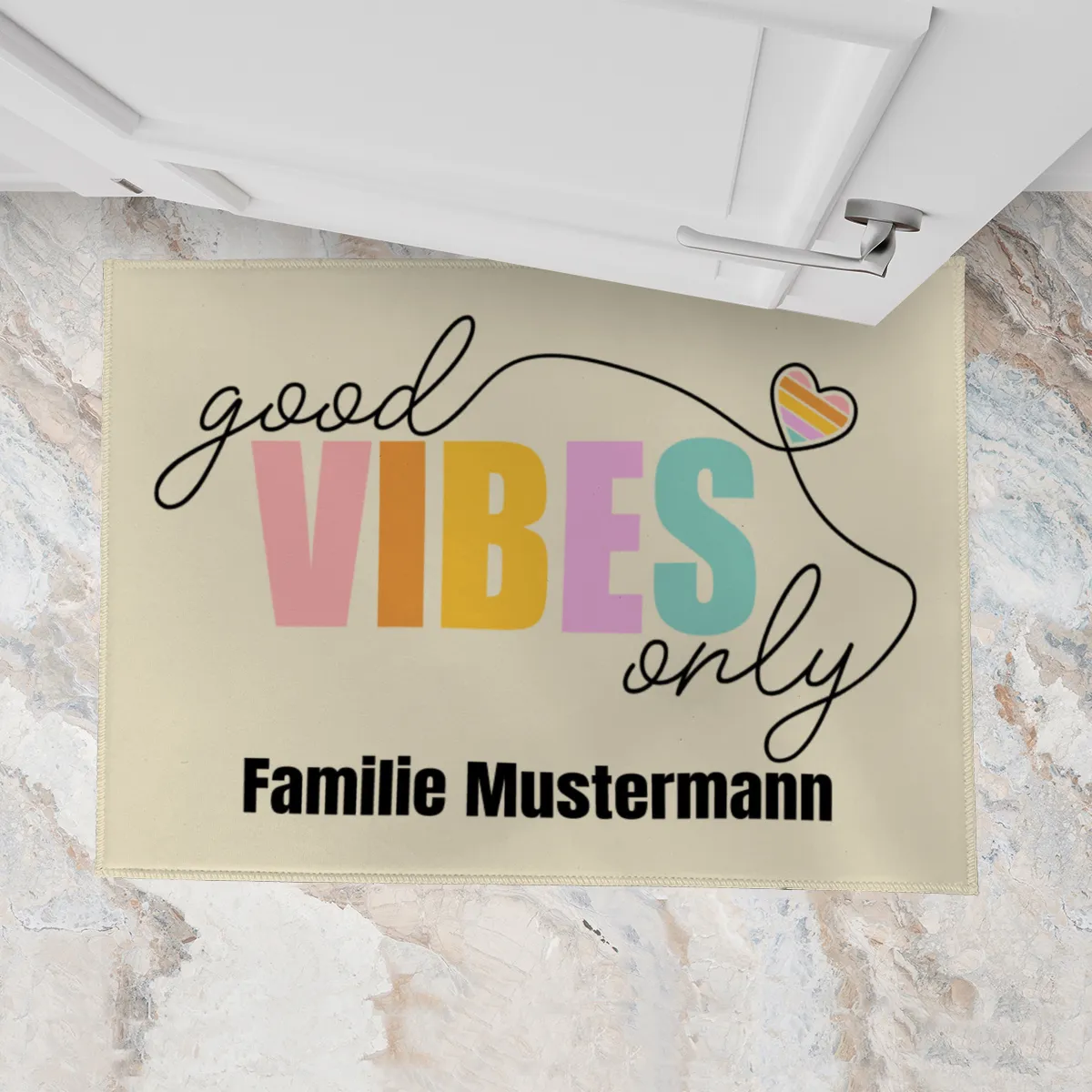 Fußmatte mit Namen personalisierbar - Geschenkidee Einzug, Geburtstag, Richtfest - Fussmatte mit Namen - Motiv Good Vibes Dark 70 x 50 cm