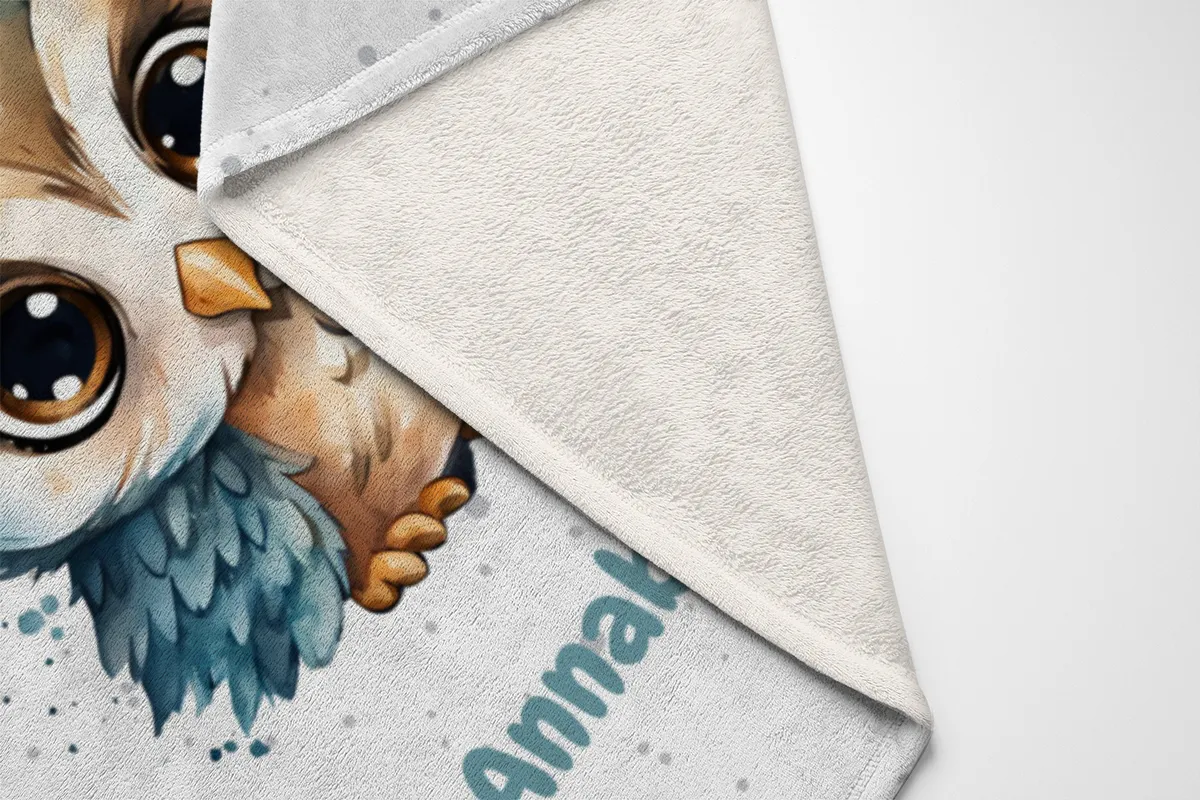 Personalisierte Kuscheldecke mit niedlicher Eule - Decke 75 x 100 cm mit Namen personalisierbar - Geschenkidee Baby - Geschenkidee Geburt Eule 75 x 100 cm