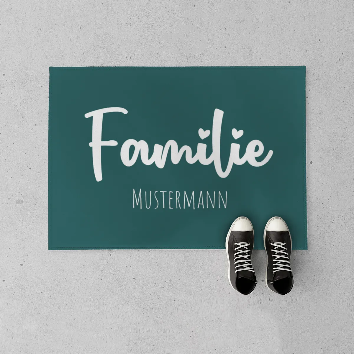 Fußmatte personalisiert Familie - Geschenkidee für Familie, zum Einzug - Fussmatte mit Namen bedruckt Familie Herzen 70 x 50 cm