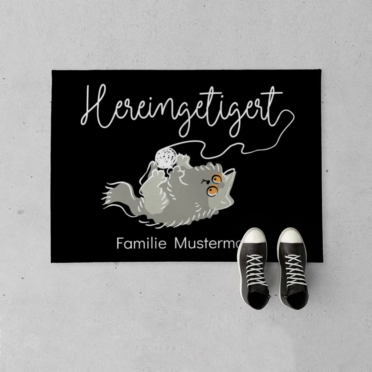 Fußmatte mit Namen personalisierbar - Geschenkidee Einzug, Geburtstag, Richtfest - Fussmatte mit Namen - Motiv Hereingetigert dunkel 70 x 50 cm